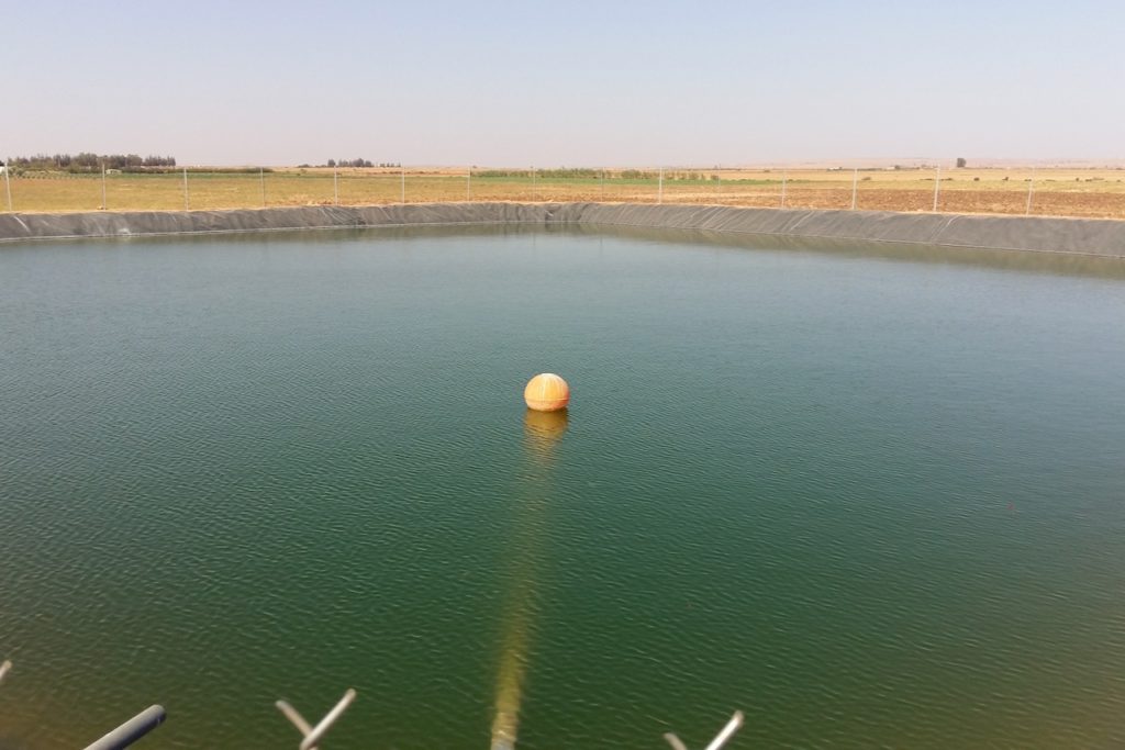 Réserve d'eau sur le premier forage